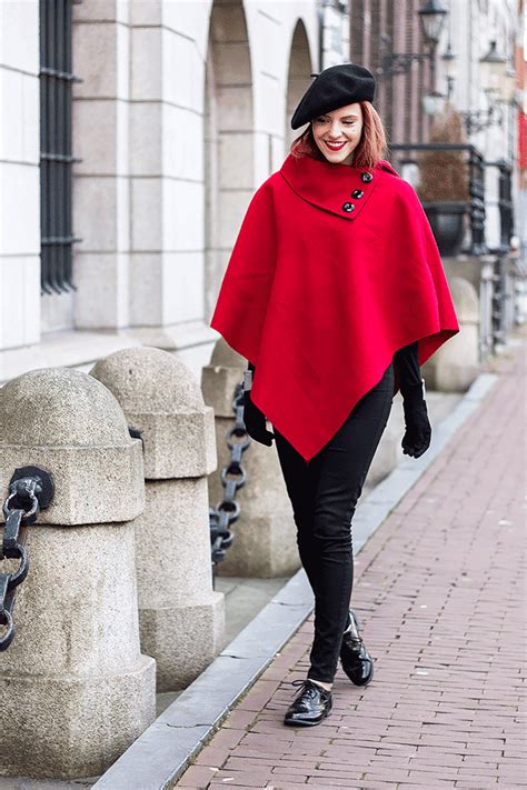 Cape Outfit Ideas 26 Ideas On How To Wear A Cape This Year