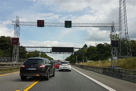 Die marode autobahnbrücke auf der a66, die sogenannte salzbachtalbrücke, soll gesprengt werden. Wiesbadenaktuell: A66 Salzbachtalbrücke nach Schaden ...