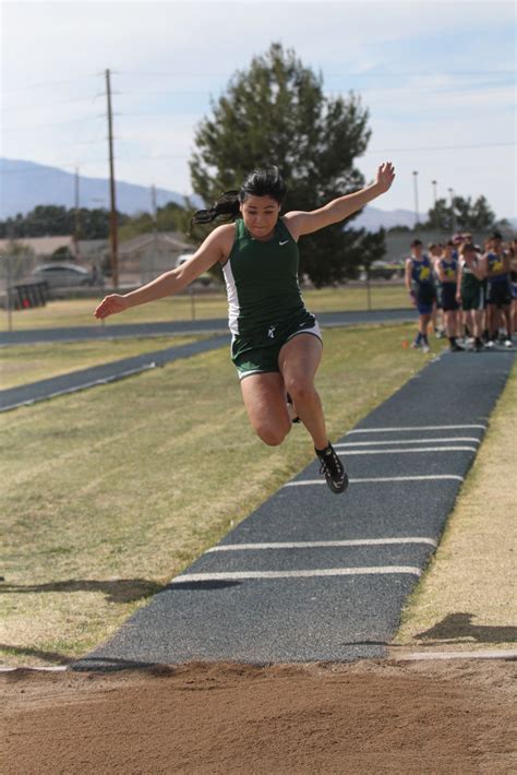 Safford Hosts First Track Meet Of The Year Local Sports News