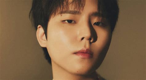 Musician Jung Seung Hwan To Enlist For His Mandatory Service In The