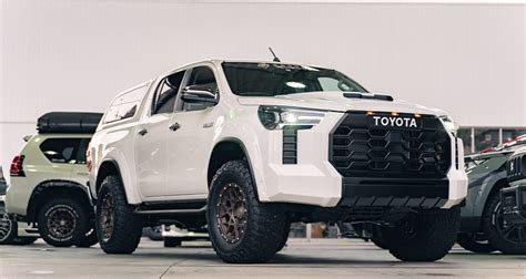 Double Eight Tundra Face Body Kit For Toyota Hilux Japan Car Exporter