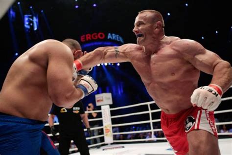 Worlds Strongest Man Mariusz Pudzianowski Literally Knocks Out Heavy