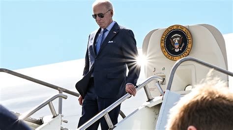 after trump pushed independent voters to biden he will need them again in 24 the new york times