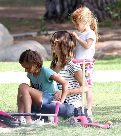 Jessica Alba Bonds With Her Daughters As They Play At The Park In Beverly Hills Daily Mail Online