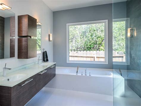 Contact us for a custom tub quote today! Custom White Quartz Bathtub Surround - Bay StoneWorks