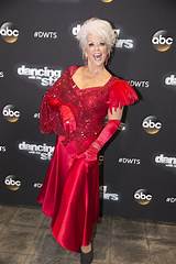 After recently confirming she does have type 2 diabetes in an interview with al roker on today, yesterday deen was caught on a cruise ship taking a big bite out of a burger. Paula Deen weight loss: Chef lost 36 pounds by cutting ...