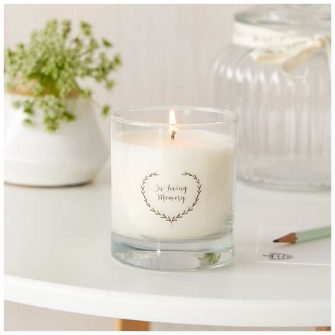 There are 3 formats of memory cards: 'In Loving Memory' Large 30cl Gift Boxed Funeral Remembrance Candle - Angel & Dove