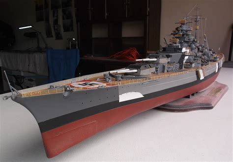 German Bismarck Battleship 1941 Plastic Model Military Ship Kit 1