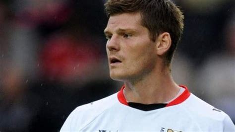 Gary Mackenzie Blackpool Sign Mk Dons Defender On Loan Bbc Sport