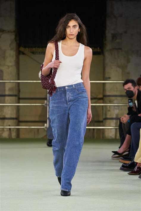 The Best Loose Fitting Jeans For Women Who What Wear
