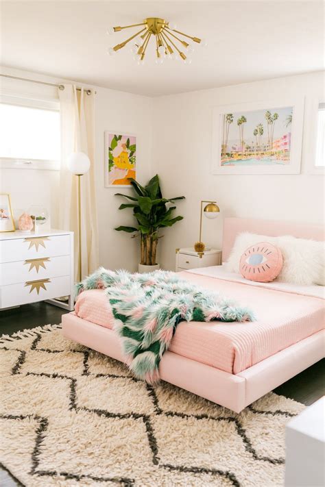 Gambar di atas adalah desain wallpaper dinding untuk kamar tidur anak. Dijamin Fresh dan Enerjik, Ini 10 Tips Mempercantik Desain ...