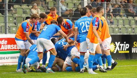 Last Minute Treffer Sichert Sieg Im Landesderby U17 Feiert Heimsieg