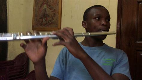 Muziki Wawapa Matumaini Watoto Kutoka Kitongoji Duni Kenya Bbc News