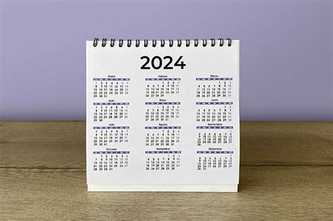 Calendario De Sobremesa 2024 Personalizado Para Imprimir