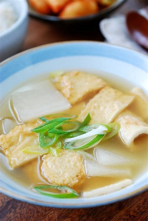 Include the recipe in the comments with a link to the source (if not oc). Eomuk Guk (Korean Fish Cake Soup) - Korean Bapsang