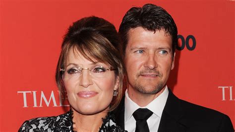 Sarah Palins Husband Todd Palin Files For Divorce Abc7 Los Angeles
