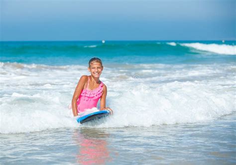 Summer Vacation Surfer Girl Stock Image Image Of Coast Model