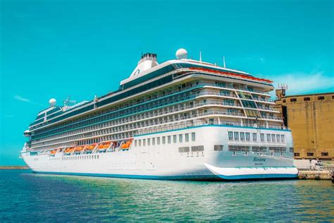 World Luxury Cruise Ship Photos