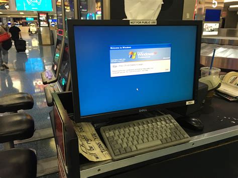 Sad Windows Xp Machine Spotted At The Las Vegas Airport Wired