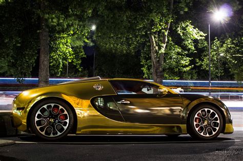 Photocutout Gold Bugatti Veyron Grand Sport