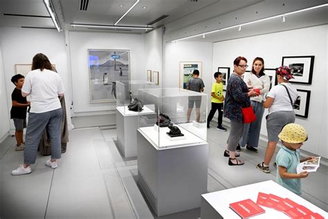 Le Mumo Musée Itinérant Du Centre Pompidou En Escale à Ambert Puy De