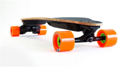 Boosteds V2 Electric Skateboards Go 12 Miles With Swappable Batteries