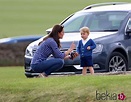 Kate Middleton regañando al Príncipe Jorge durante una jornada de polo ...
