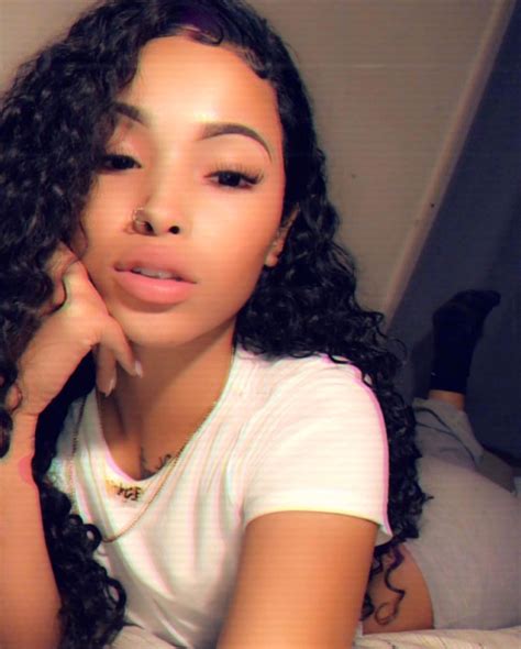 Follow Tropicm For More ️ Instagramglizzypostedthat💋 Light Skin Black Girls Curly Girl