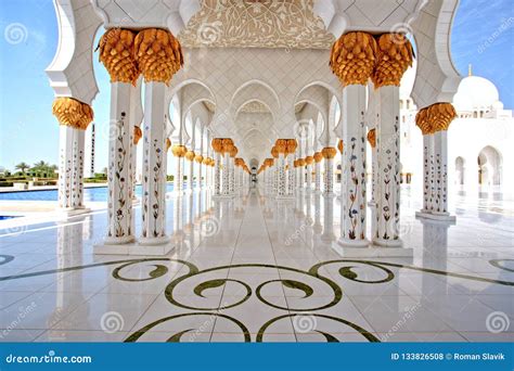 Sheikh Zayed Grand Mosque En Abu Dhabi Interior Photo Stock Image Du