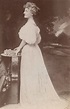 L'ancienne cour — Gladys Deacon Spencer-Churchill, Duchess of...