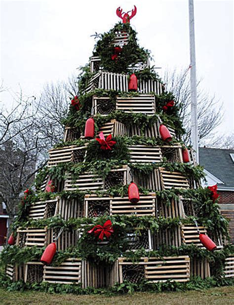 20 Most Wacky And Non Traditional Christmas Trees Photo Gallery