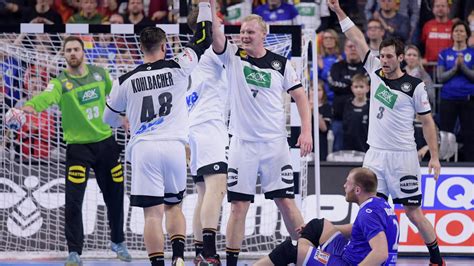 © imago images soll island zur wm 2022 führen: Handball-WM: Deutschland lässt Kölner Halle beben ...