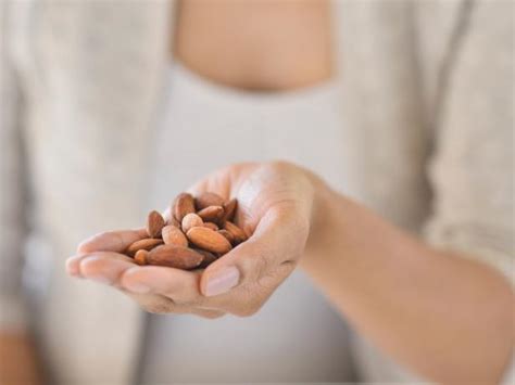 1 4 Cup Almonds Nutrition