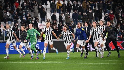 C1 Fémininequart Aller La Juventus Surprend Lyon Arsenal Arrache Le Nul Contre Wolfsburg L