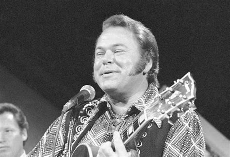 Roy Clark Dead Hee Haw Host Country Star Dies At 85