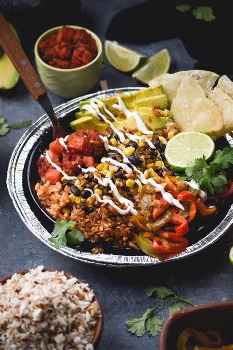 Layered Fiesta Taco Bowls With Vegan Healthy Vegan Dinner Vegan Bowl