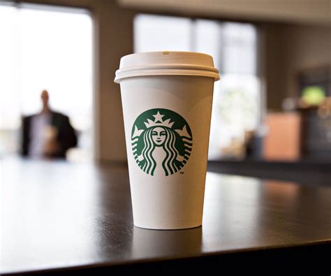Starbucks corporation is an american multinational chain of coffeehouses and roastery reserves headquartered in seattle, washington. Alsea planea abrir 100 cafeterías Starbucks en México en ...
