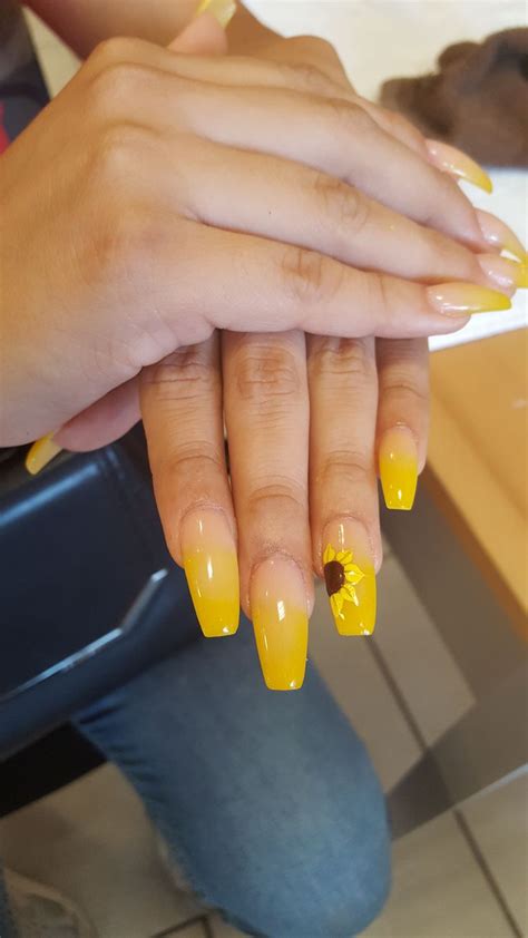 Coffin nails look terrific with ombre, and also they provide this marginal manicure an unanticipated design. Coffin shape yellow natural Ombre acrylic set with ...