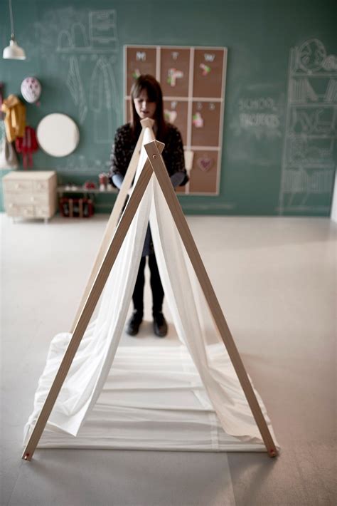 Man findet die verschiedensten muster, formen und farben und zudem auch eine große preisspanne für all die schönen kinder tipis. Tipi selber bauen: Wohlfühlhöhlen zum Untertauchen in 2020 ...
