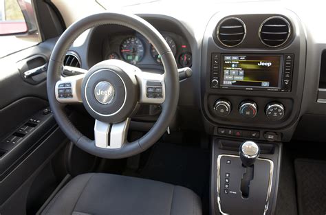 2013 Jeep Compass Vins Configurations Msrp And Specs Autodetective