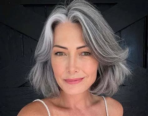 How To Achieve The Perfect Makeup For Women With Gray Hair Tips And Advice Plus 13 Looks To Try