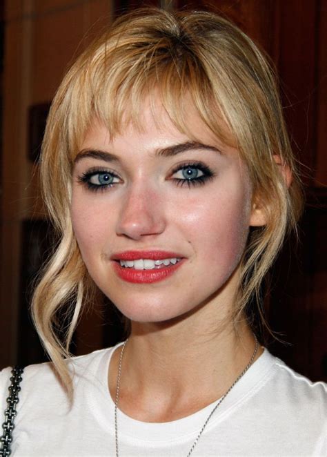 Imogen Poots At A Late Quartet Premiere At TIFF Short Hair Styles Hairstyles With Bangs Hair