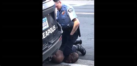 Ny Post Video Shows Minneapolis Cop With Knee On Neck Of Black Man Who