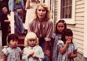 Mia Farrow details the deaths of three of her 14 children - Los Angeles ...