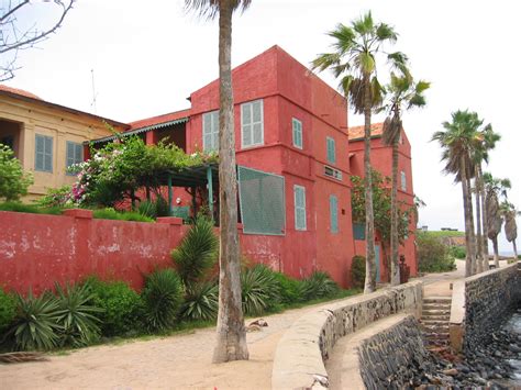 Lîle De Gorée Hébergement Sur Dakar Auberge De Lespace Thialy