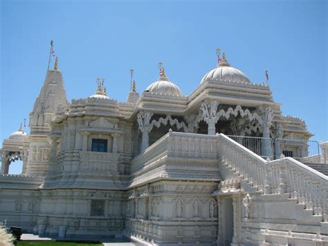Temple Baps Shri Swaminarayan Mandir Can Locations De Vacances Abritel