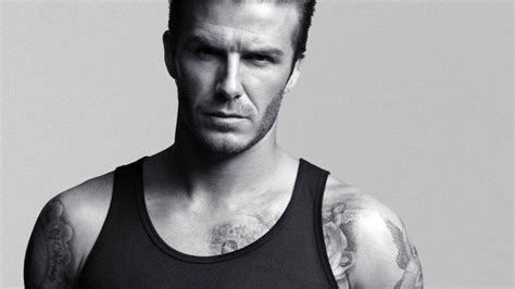 Doppelripp David Beckham Präsentiert Seine Handm Wäsche Bilder And Fotos