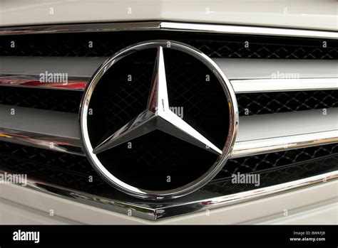 Mercedes Benz Badge High Resolution Stock Photography And Images Alamy