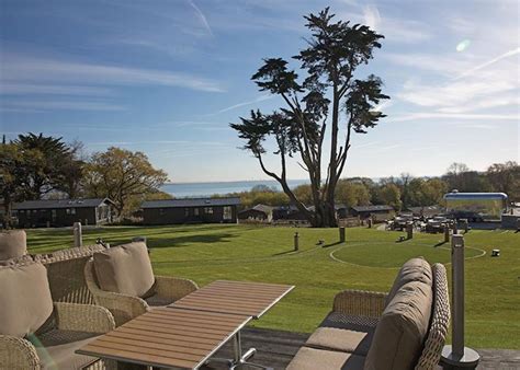 Woodside Bay Lodge Retreat Lodges And Treehouses To Rent Isle Of Wight