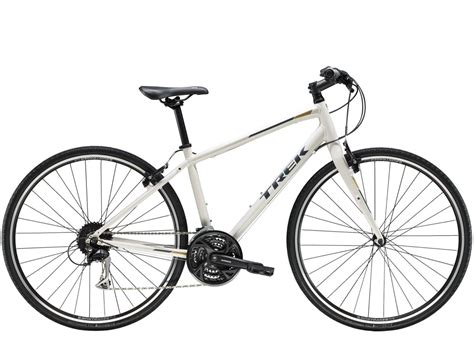Trek Vs Giant Hybrid Bikes Which Hybridrules Cyclepedal